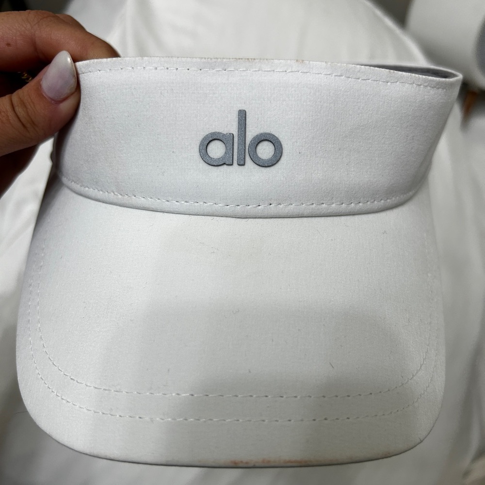 Alo yoga captivate white tennis visor